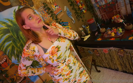 ティックトックスター オンリーファンズ セクシー 画像