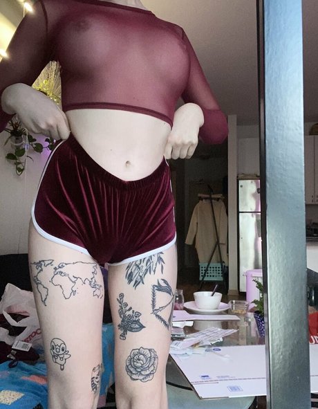 乳首オーガズム オンリーファンズ セクシーヌード 画像