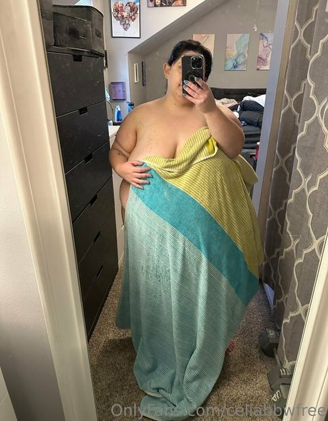 足 マンコ オンリーファンズ えろた 写真