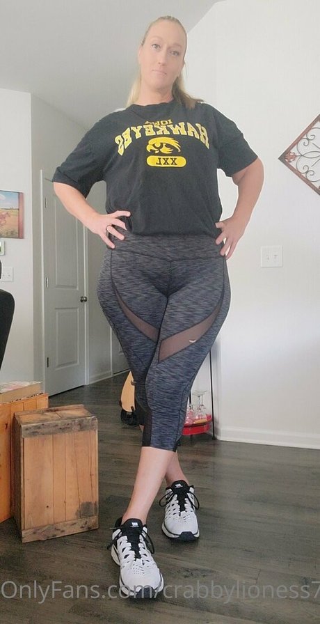 トールガールオンリーファンズ エロ 画像