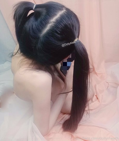 アジア人の偽おっぱいオンリーファンズ アートポルノ 画像