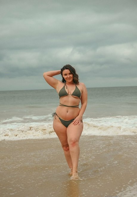 ポルノオンリーファンズ ヌード 写真