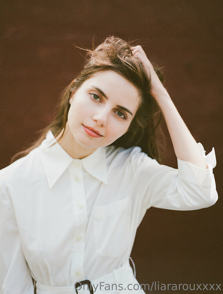 liararouxxxx エロティック女優 写真
