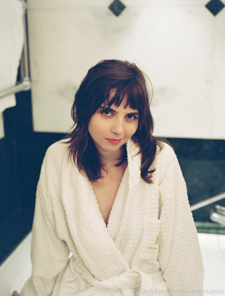 アナルxxx オンリーファンズ 美しいポルノ 画像