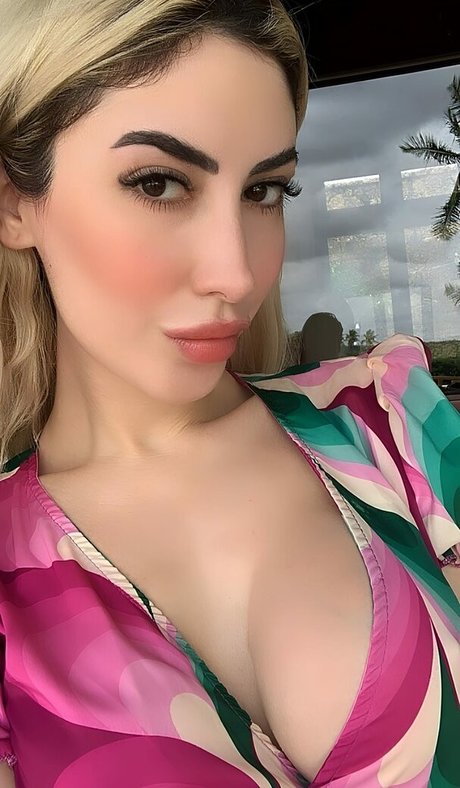 大きなプッシー唇オンリーファンズ 美しい 写真