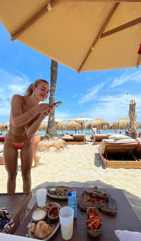 エモな痴女オンリーファンズ エロチック アーカイブ