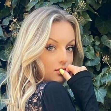 ぽっちゃりラテン系オンリーファンズ アートxxx ギャラリー