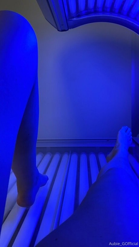 成熟したラテン系オンリーファンズ アートポルノ 画像