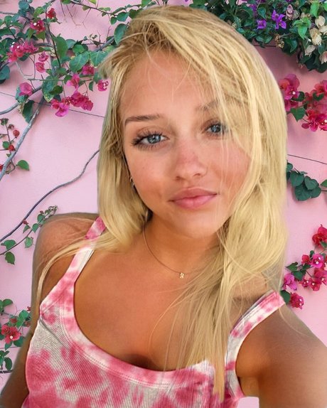 ヌード熟女オンリーファンズ ホットヌード 写真