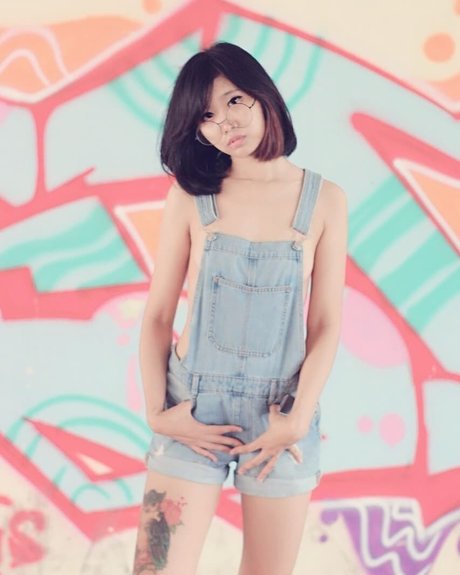 Belldandy Free_ ポルノスター 写真