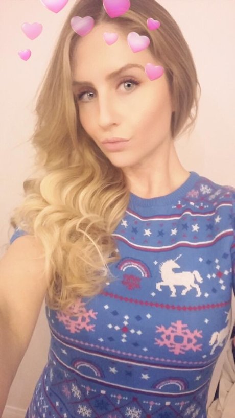 _Bella Gapes ホットスター ギャラリー