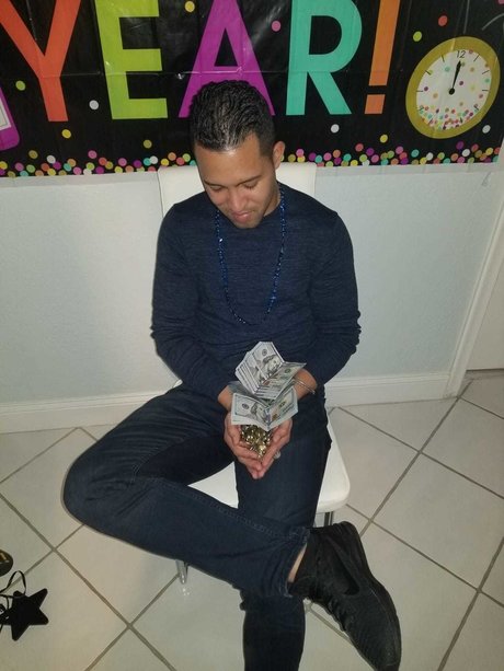 Mikedick ポルノスター ヌード 写真