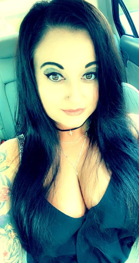 Allthatglittersisboom セックス女優 写真