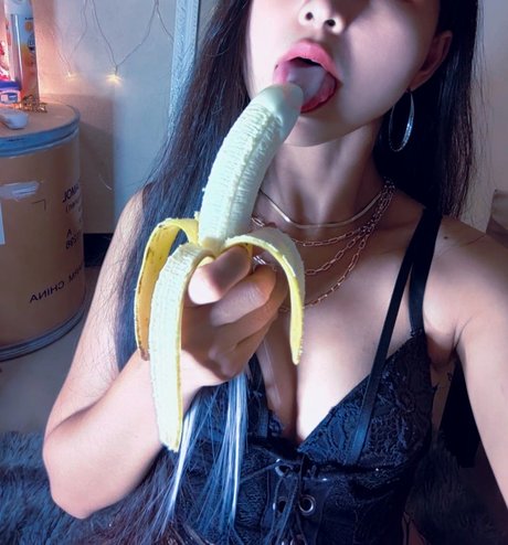 Minnie_ 高品質モデル 写真