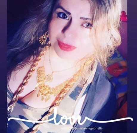 Chanel G_ ポルノモデル 画像