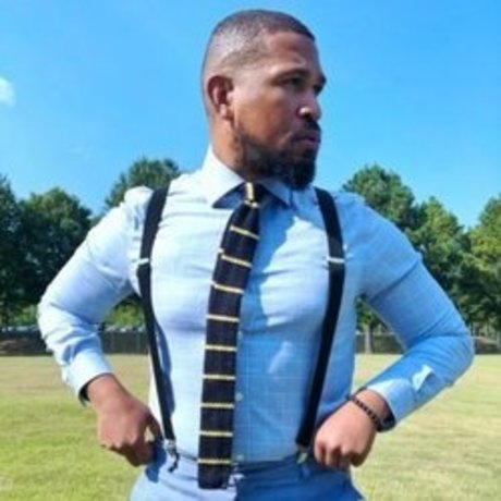 スペードのクイーン オンリーファンズ ホット裸 写真