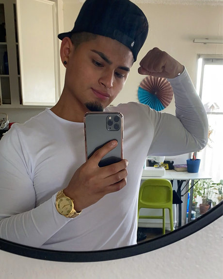 Roger Cruz XXXモデル 写真