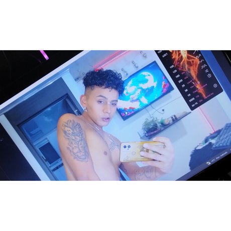 Camilo Mart nez ポルノスター セクシー 写真