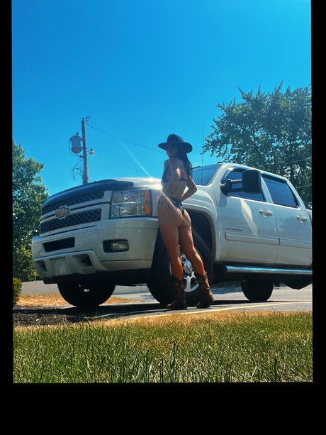 CarharttQueen_ ヌードのポルノスター ギャラリー