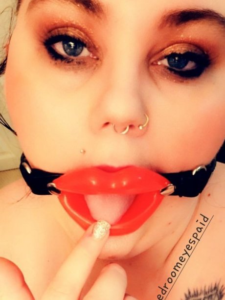 GemmaLucre THROAT GODDESS_ ポルノスター アート ギャラリー