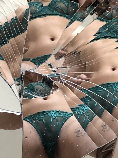 Mya_ ホットなポルノスター 写真