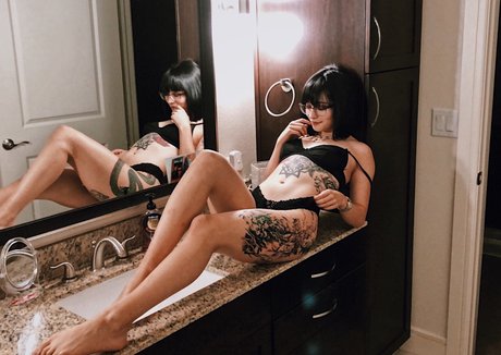 MissKiing Free 完璧なポルノスター 画像