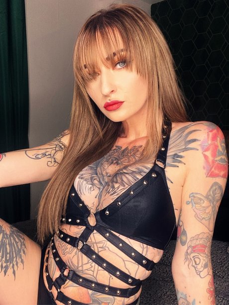 u6147599 xxxモデル 写真