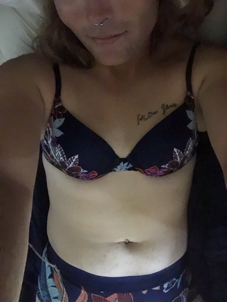 巨乳ナースオンリーファンズ パーフェクト 画像