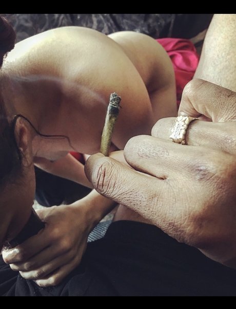 大きなプッシー唇オンリーファンズ 美しいヌード アーカイブ