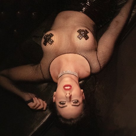 Mistress Nara Neveu_ セックスモデル アーカイブ