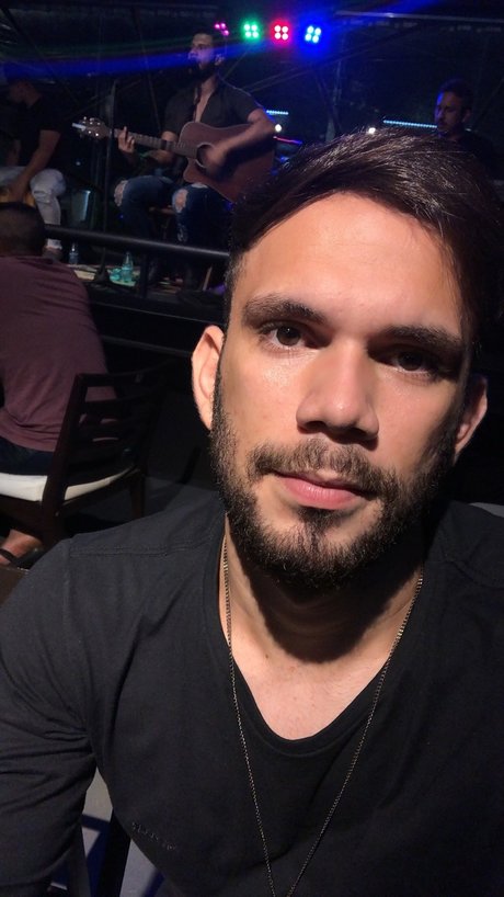 Jandeson Moreira エロティックなスター 画像