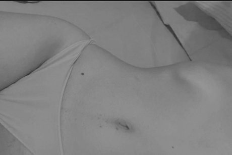 Montserrat Escobedo 裸モデル 画像