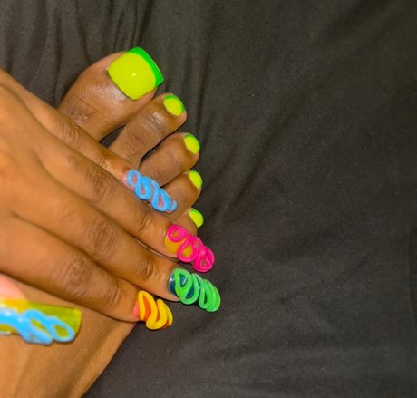 chocolate feet and toes_ 女優 ギャラリー