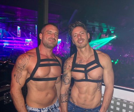 mon david hot セックスモデル 写真