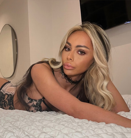 Mollie_ セクシーモデル ギャラリー