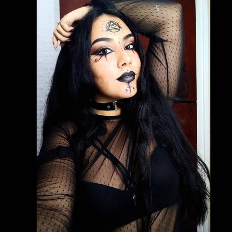 Black Witch ヌードモデル 写真