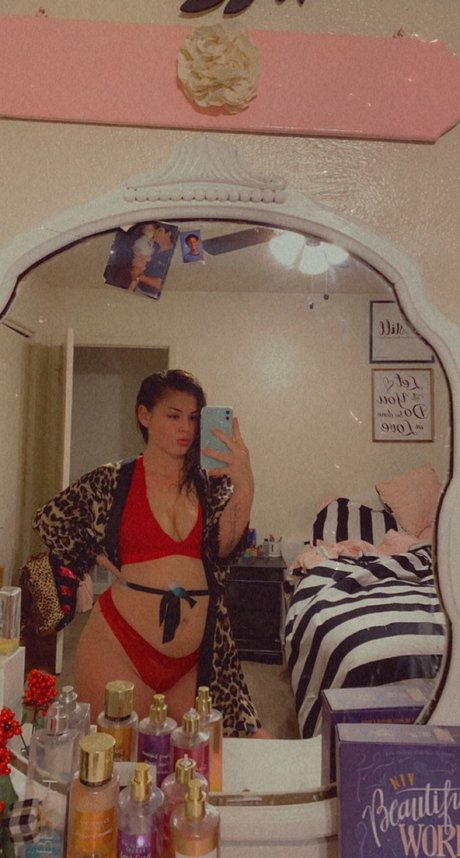 RheaBand_ かわいいモデル 画像