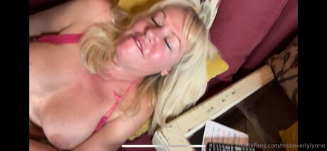 u4123871 セクシーなポルノスター 写真