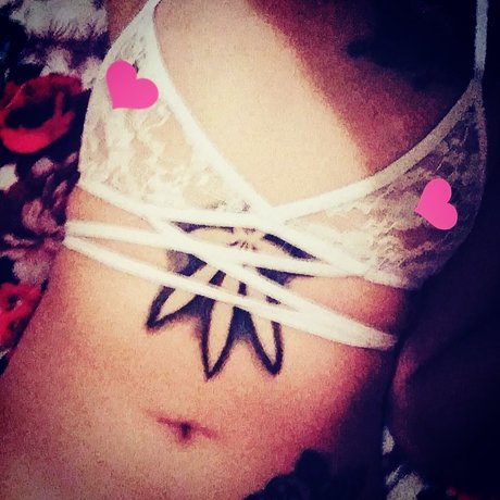 Karol Armengol ポルノスター 美しい 写真