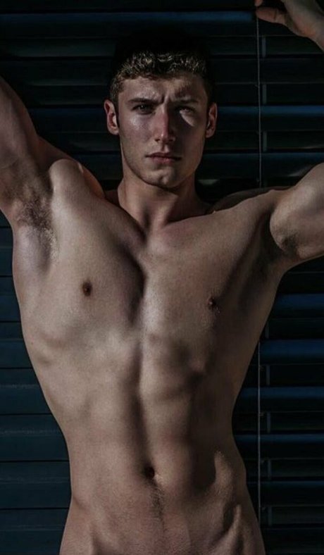 黒人女性のオンリーファンズ 裸 写真