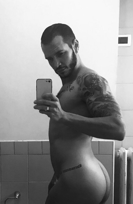 niko azraelfree 高品質のポルノスター 写真