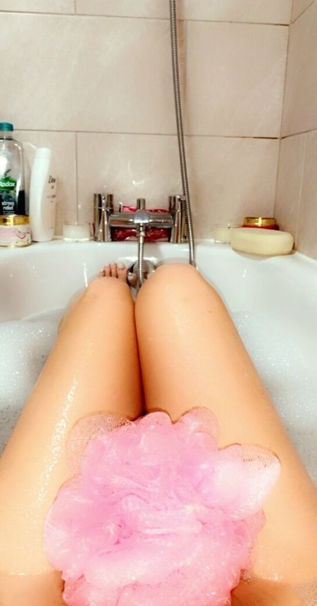 熟女オナニーオンリーファンズ 無料ポルノ 画像