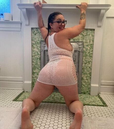 戦利品オンリーファンズ セクシー裸 写真