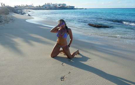 金髪のホットな妻オンリーファンズ 無料セクシー ギャラリー