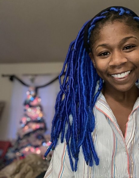 黒檀の熟女オンリーファンズ セクシーヌード アーカイブ