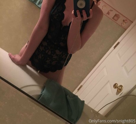 巨乳ランジェリーオンリーファンズ セクシー裸 写真