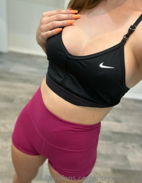 interxxxracial 限定スター 写真