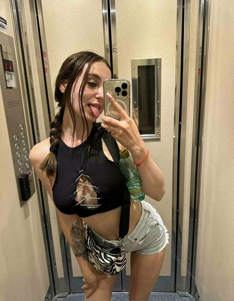 フィットネス 裸 オンリーファンズ アダルト 画像