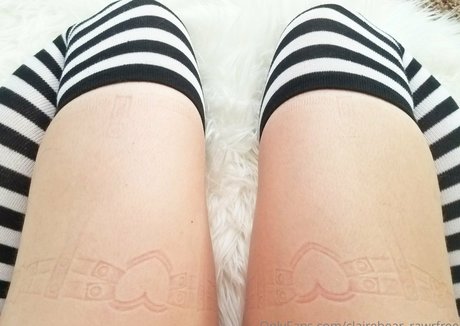 clairebear rawrfree エロティックモデル 写真