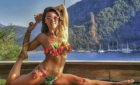 Aysegul Merve Yazici xxxポルノスター ギャラリー